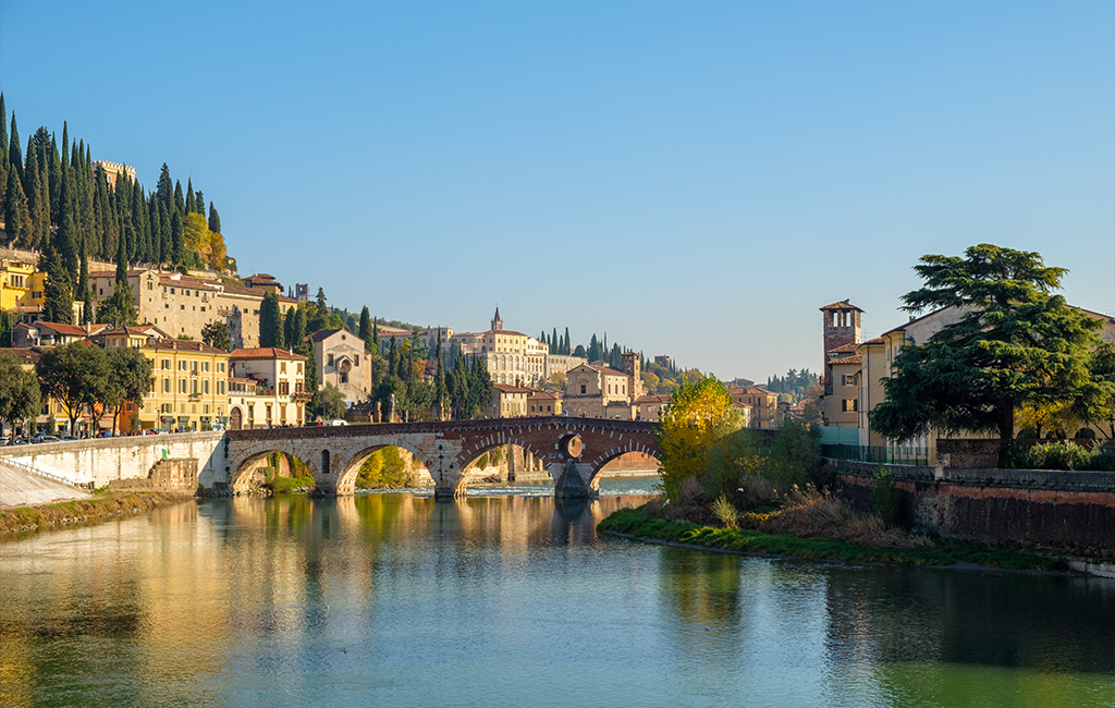 Ponte Pietra